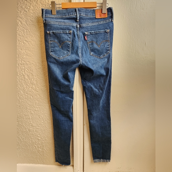 Levi's- 720 High Rise Super Skinny - Picture 3 of 9